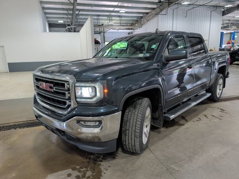 Used 2017 GMC Sierra 1500 SLE w/ SLE Value Package AWD/4WD image 6
