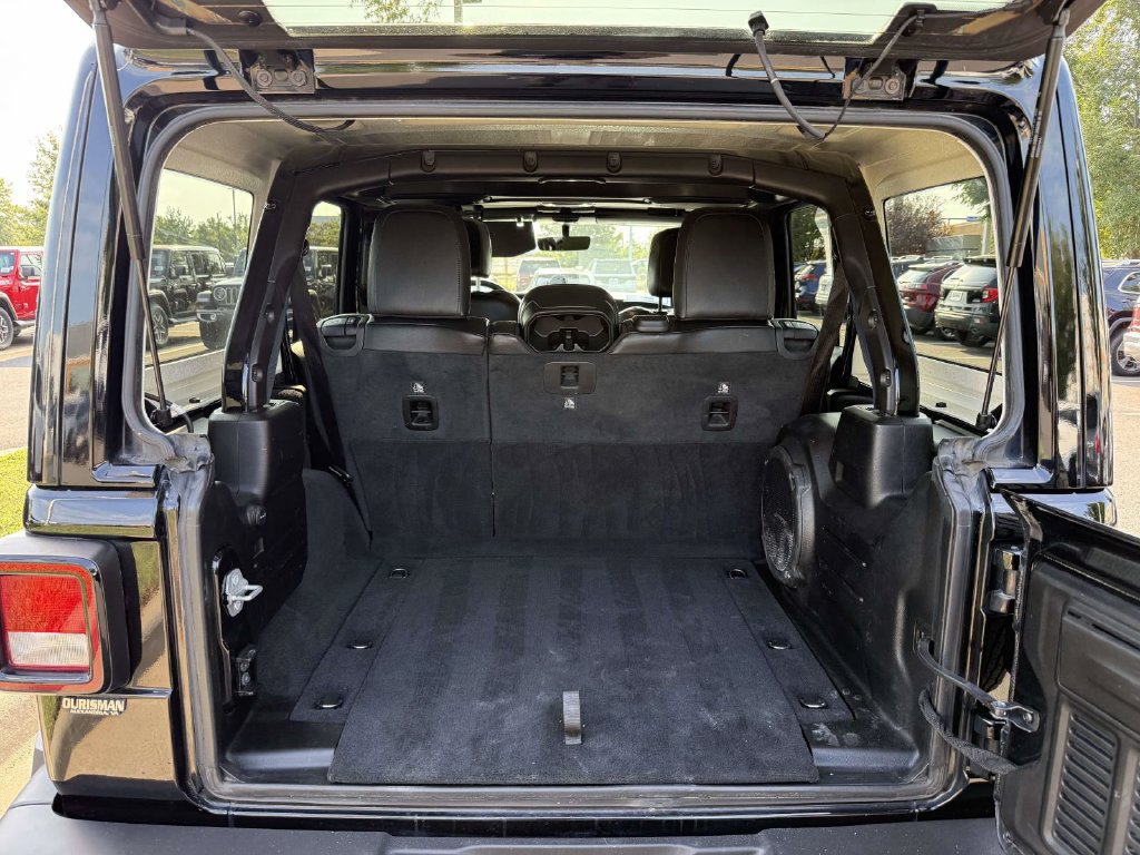Used 2021 Jeep Wrangler Unlimited Sahara AWD/4WD image 34