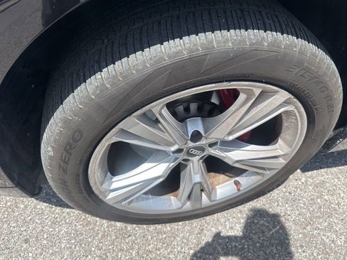 Used 2019 Audi Q8 Premium Plus w/ Premium Plus image 9