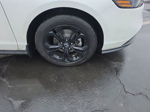 Used 2025 Honda Accord SE image 9