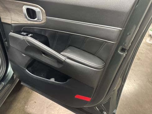 Used 2022 Kia Sorento SX Prestige image 46