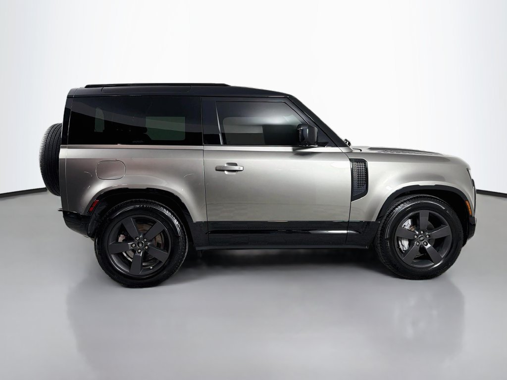 Used 2022 Land Rover Defender 90 X-Dynamic S AWD/4WD image 4