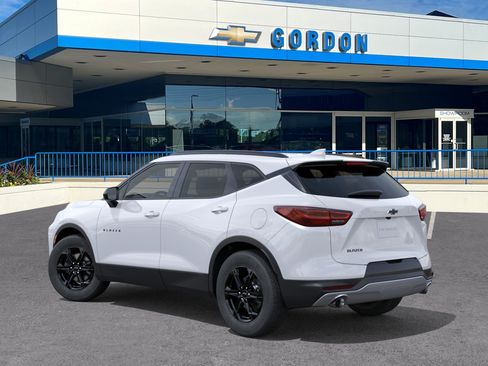 New 2026 Chevrolet Blazer LT w/ Convenience Package FWD image 3