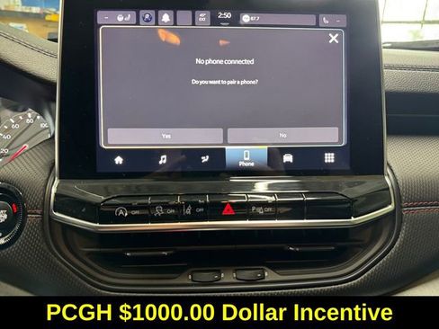 Used 2023 Jeep Compass Trailhawk w/ Trailhawk Convenience Group image 18