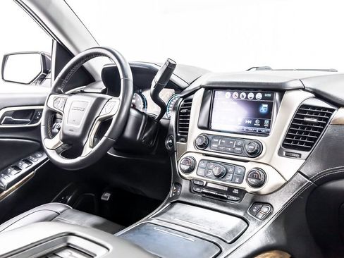 Used 2018 GMC Yukon Denali w/ Open Road Package AWD/4WD image 21