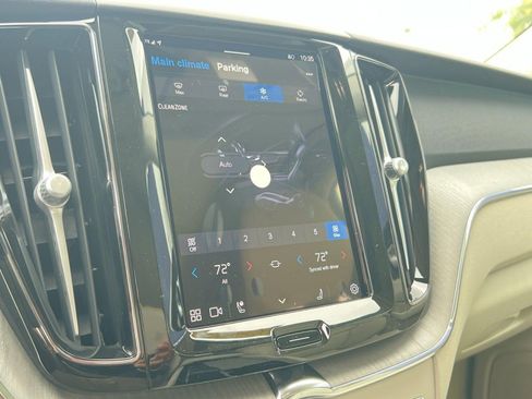 New 2025 Volvo XC60 T8 Plus w/ Protection Package Premier image 20