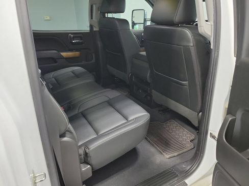 Used 2019 Chevrolet Silverado 2500 LTZ w/ Duramax Plus Package AWD/4WD image 15