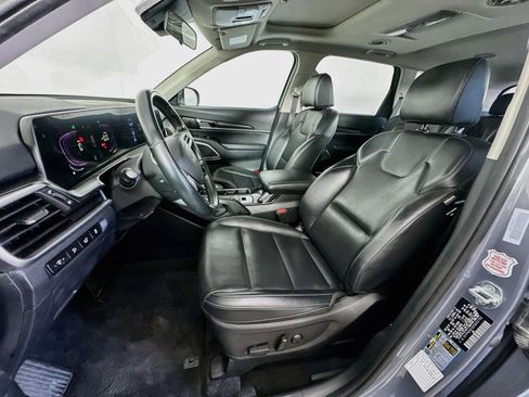 Used 2025 Kia Telluride S AWD/4WD image 13