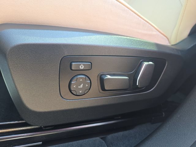 Used 2025 BMW X3 xDrive30i w/ Premium Package AWD/4WD image 12