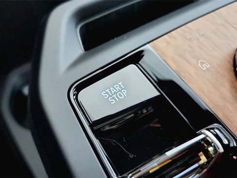 Used 2025 BMW iX xDrive50 w/ Premium Package image 39