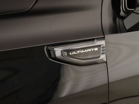 Used 2025 GMC Yukon Denali Ultimate AWD/4WD image 39