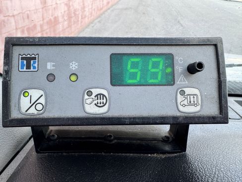 Used 2014 Ford E-250 and Econoline 250 Extended w/ Power Group image 16