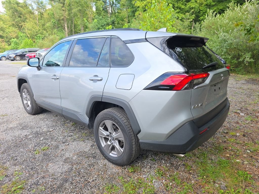 Used 2025 Toyota RAV4 LE AWD/4WD image 6