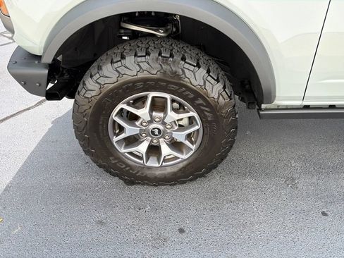 Used 2024 Ford Bronco Badlands AWD/4WD image 17