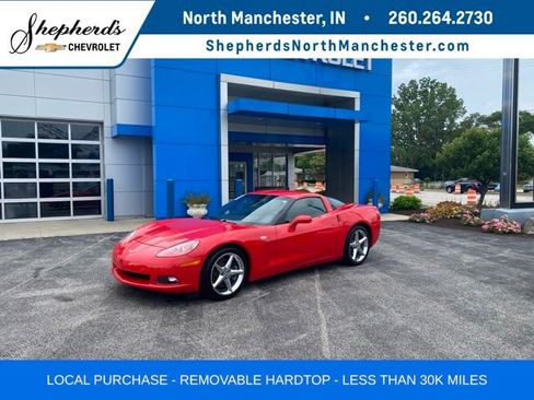 Used 2013 Chevrolet Corvette Coupe RWD image 1
