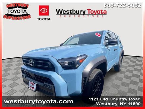 Used 2025 Toyota 4Runner SR5 AWD/4WD image 3