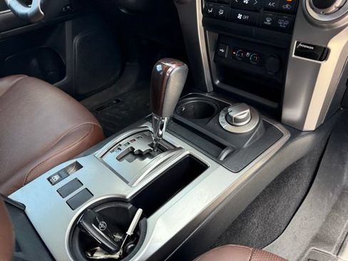 Used 2023 Toyota 4Runner Limited AWD/4WD image 96