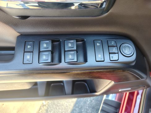 Used 2018 GMC Sierra 1500 Denali AWD/4WD image 18