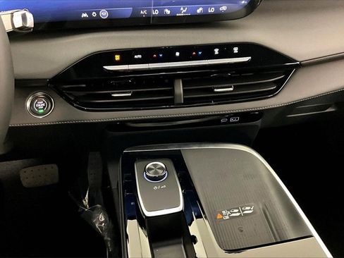 New 2026 Buick Enclave Sport Touring image 7