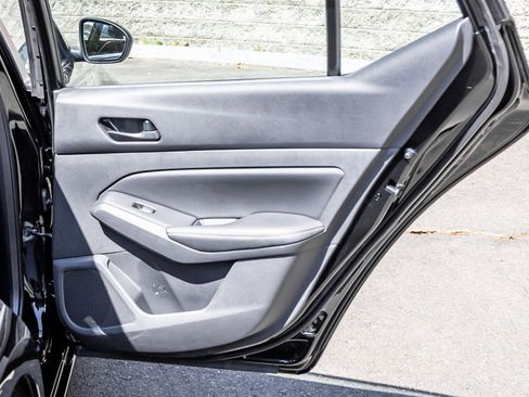 Used 2025 Nissan Altima 2.5 SV image 16