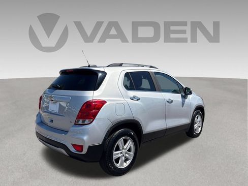 Used 2020 Chevrolet Trax LT w/ LT Convenience Package FWD image 24