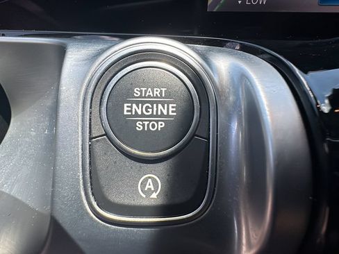 Used 2022 Mercedes-Benz GLB 250 4MATIC image 27