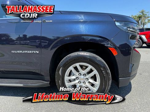 Used 2024 Chevrolet Suburban LT AWD/4WD image 11