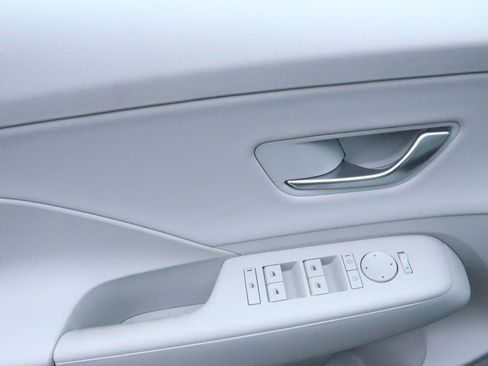 New 2026 Hyundai Kona SEL Premium image 21