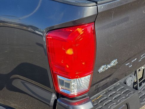 Used 2019 Toyota Tacoma SR image 37