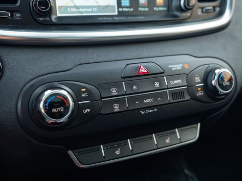 Used 2017 Kia Sorento SX FWD image 29