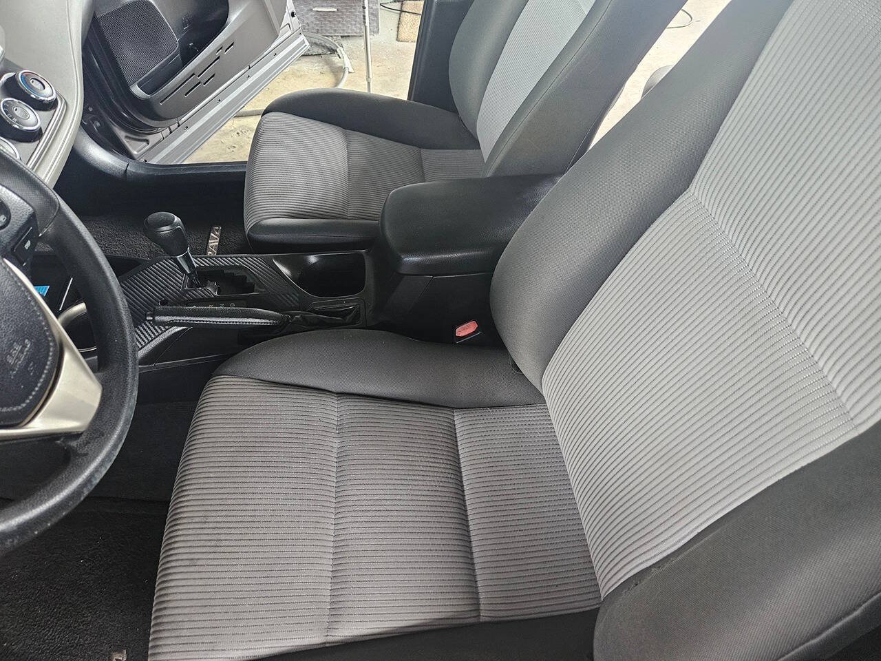Used 2014 Toyota RAV4 LE FWD image 22