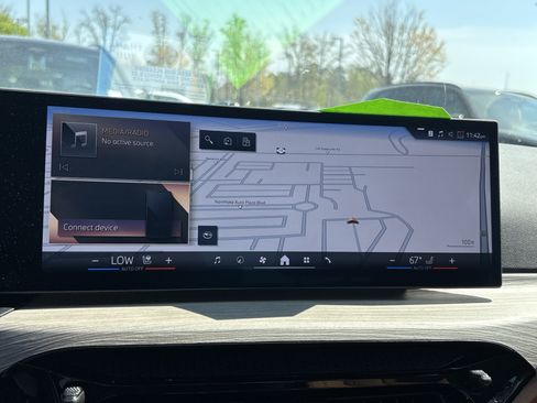 Used 2025 BMW 330i Sedan image 25