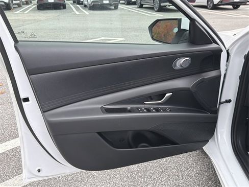 New 2026 Hyundai Elantra Blue image 10