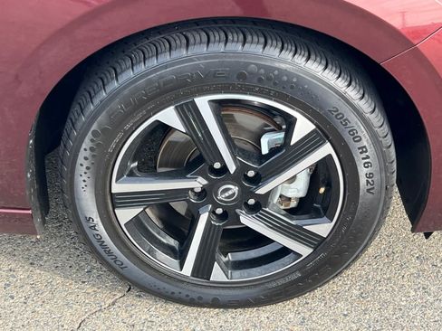 Used 2025 Nissan Sentra SV FWD image 18