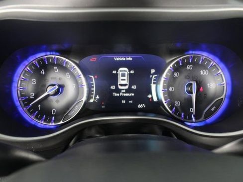 New 2026 Chrysler Pacifica Select image 12