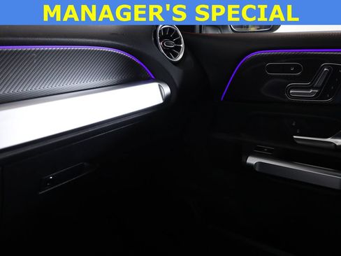 Used 2022 Mercedes-Benz GLB 250 4MATIC image 24
