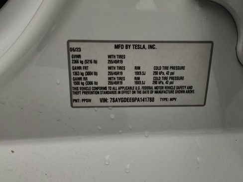 Used 2023 Tesla Model Y AWD image 23