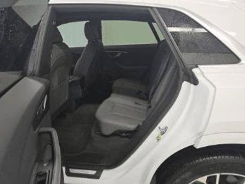 Used 2023 Audi Q8 Premium Plus w/ Premium Plus Package AWD/4WD image 16