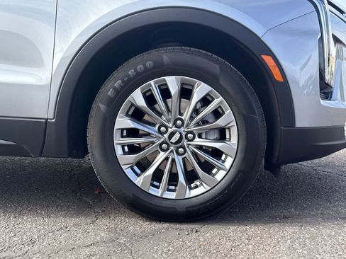 Used 2024 Cadillac XT4 Premium Luxury image 11