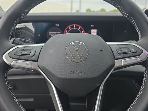 New 2026 Volkswagen Tiguan SE image 19