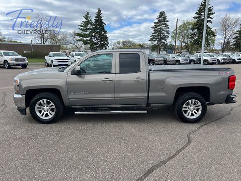 Used 2017 Chevrolet Silverado 1500 LT w/ All Star Edition AWD/4WD image 2