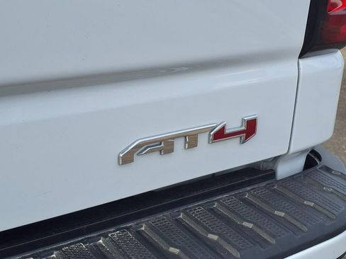 Used 2023 GMC Sierra 1500 AT4 w/ AT4 Preferred Package image 10