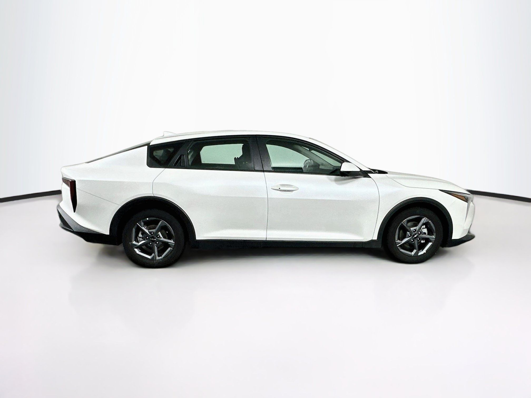 Used 2025 Kia K4 FWD image 10