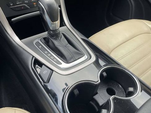 Used 2017 Ford Edge SEL w/ Equipment Group 201A FWD image 18