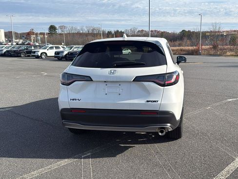 New 2026 Honda HR-V Sport image 7