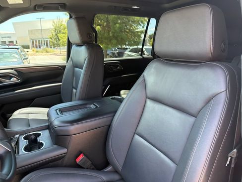 Used 2024 Chevrolet Suburban Z71 w/ Luxury Package AWD/4WD image 22