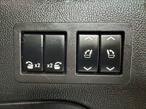 Used 2019 GMC Yukon XL Denali w/ Open Road Package AWD/4WD image 15