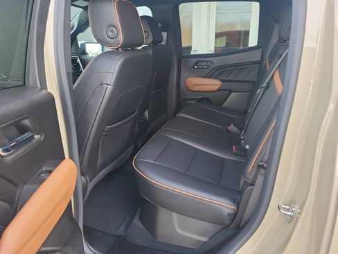 Certified 2023 GMC Canyon AT4 w/ AT4 Premium Package image 11