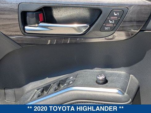 Used 2020 Toyota Highlander Platinum AWD/4WD image 11
