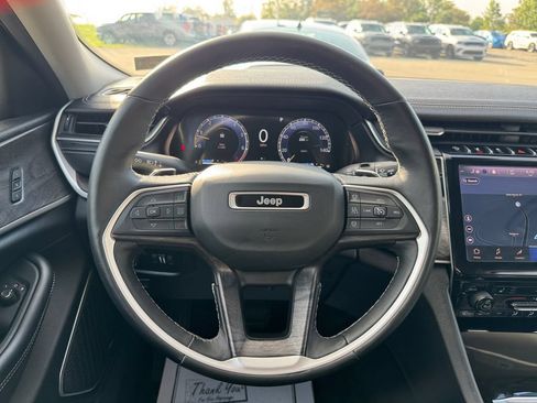 Used 2021 Jeep Grand Cherokee L Limited AWD/4WD image 15